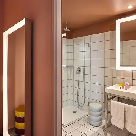 Hotel Mama Shelter 4*