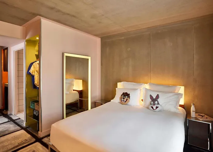 Hotel Mama Shelter 3*