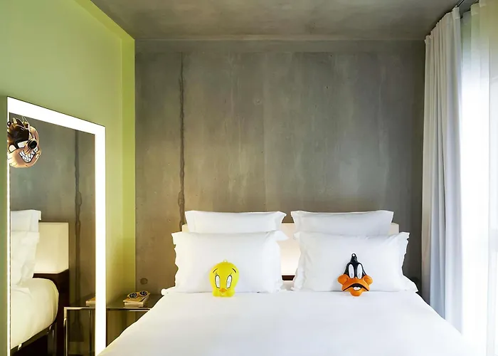 Mama Shelter Hotel 3*