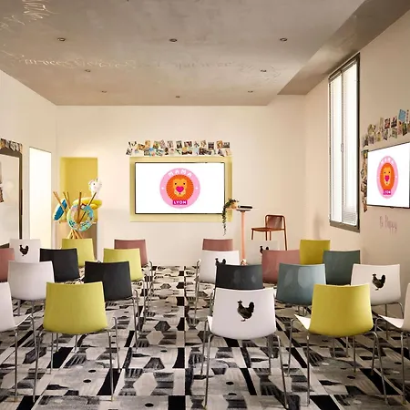 Mama Shelter Hotel 3*