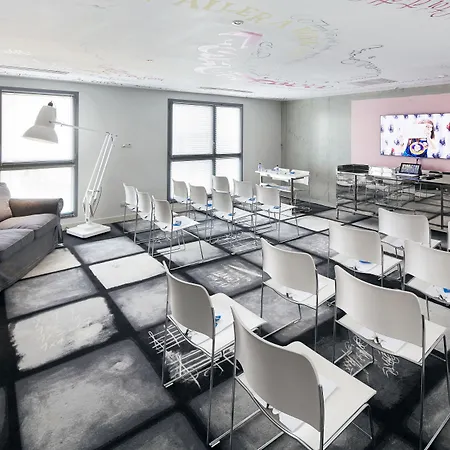 Hotel Mama Shelter 3*