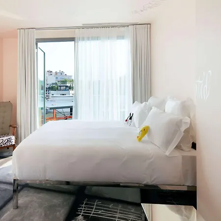 里昂妈妈住房酒店 3* 里昂